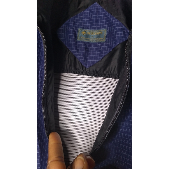 Descente  Blue Plaid Track Full Zip Men"s Jacket . - Picture 6 of 7